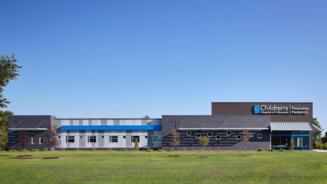 Children's Hospital of Wisconsin - Pewaukee exterior