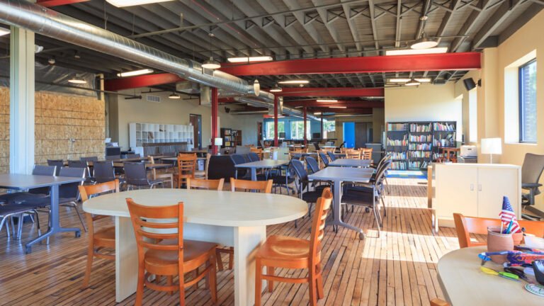 Transcenter / Escuela Verde