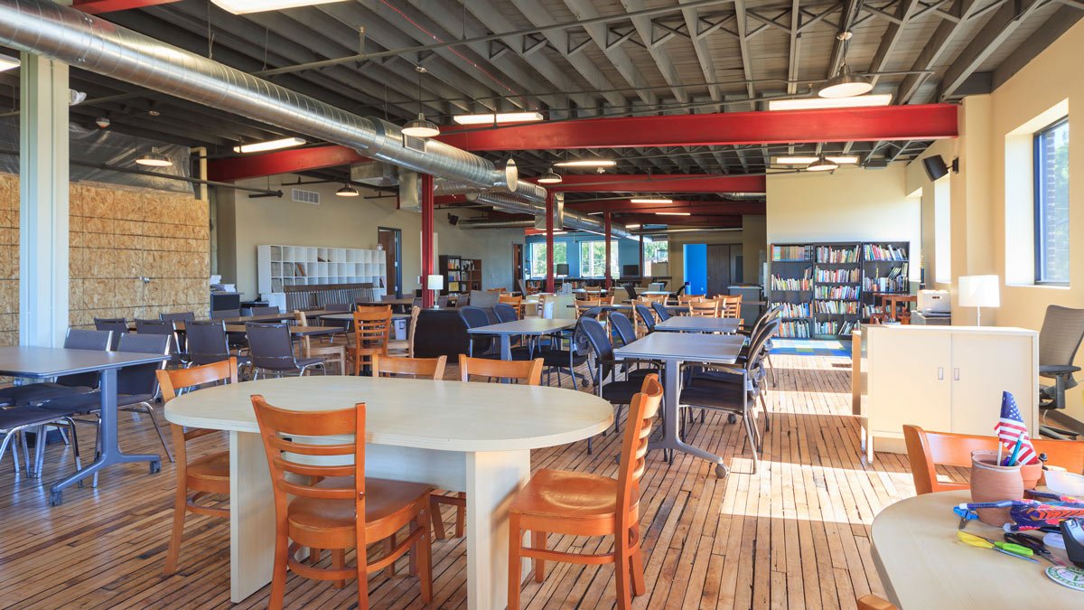 Transcenter / Escuela Verde
