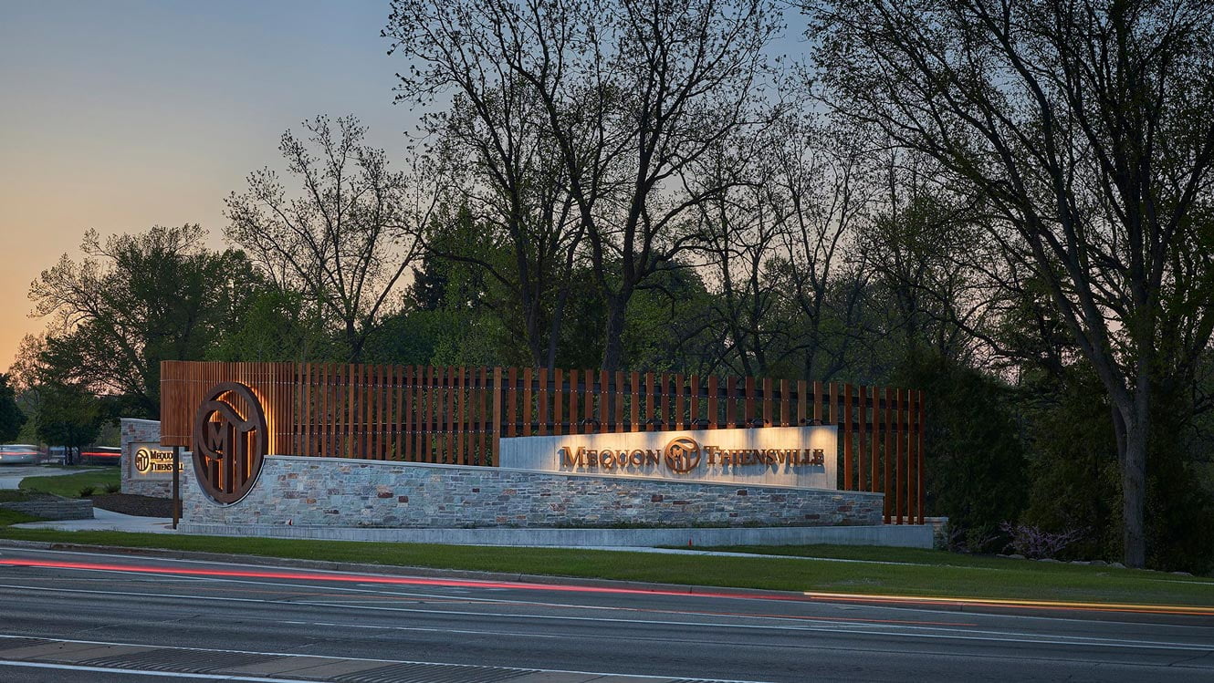 Mequon-Thiensville Gateway lighting