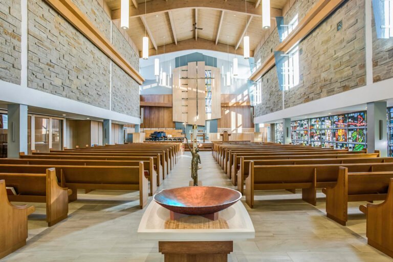 St Lukes Lutheran Church interior
