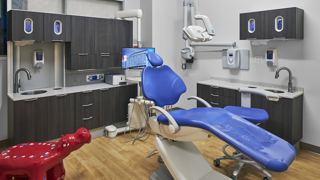 ForestHomeCW_Dentistry_ 1330 x 750 Slider